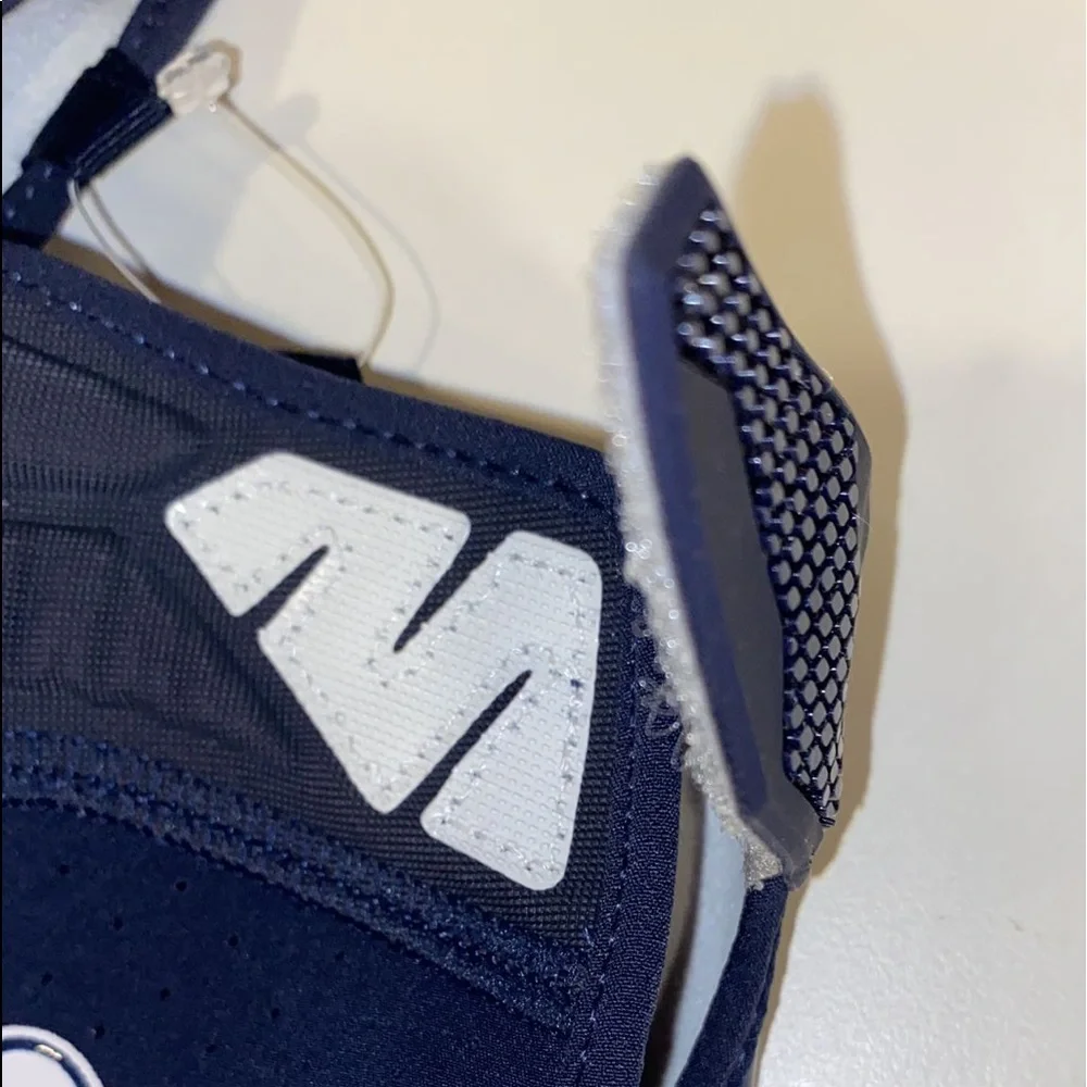 Nike gloves - Picture 4 of 7